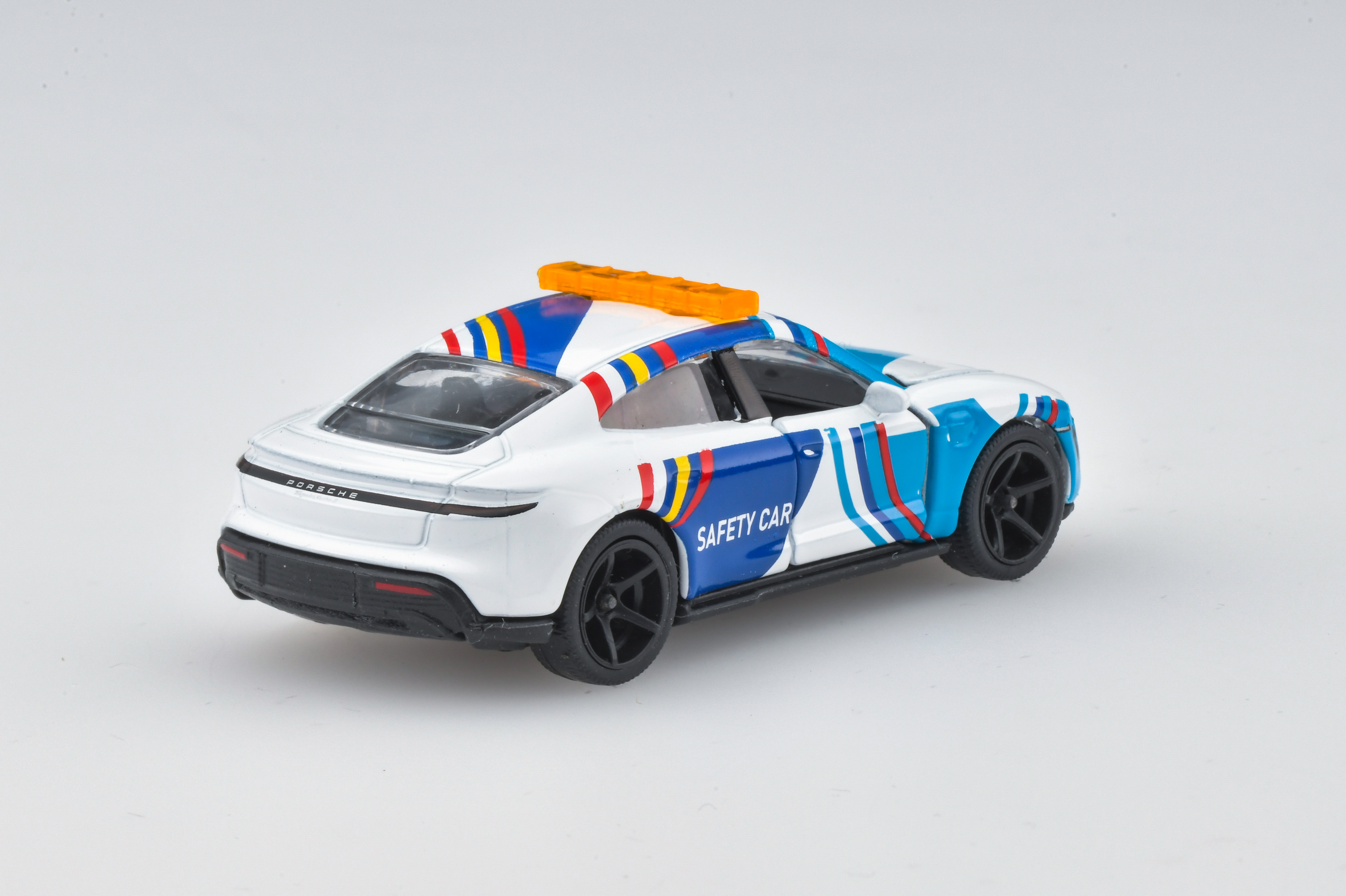 ポルシェ タイカン ターボ S セーフティカー/PORSCHE TAYCAN TURBO S SAFETY CAR