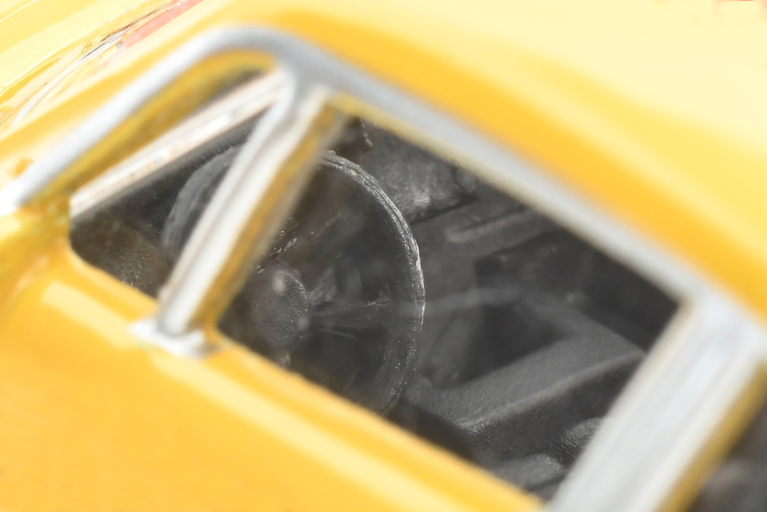 ポルシェ 911 カレラ R.S. 2.7（黄色）/PORSCHE 911 CARRERA R.S. 2.7（黄）