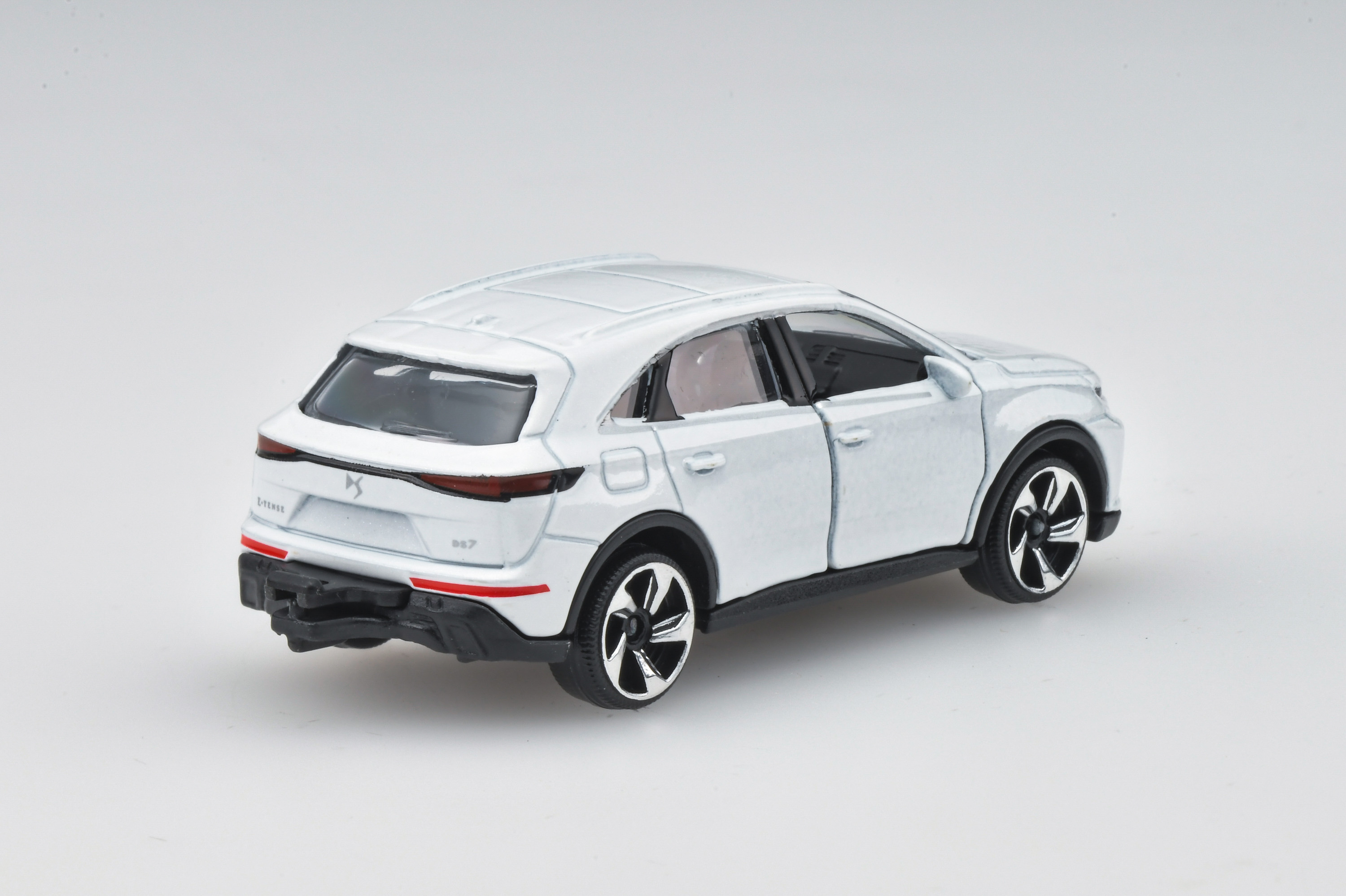 2023 DS 7 E-テンス フェイスリフト/2023 DS 7 E-TENSE FACELIFT