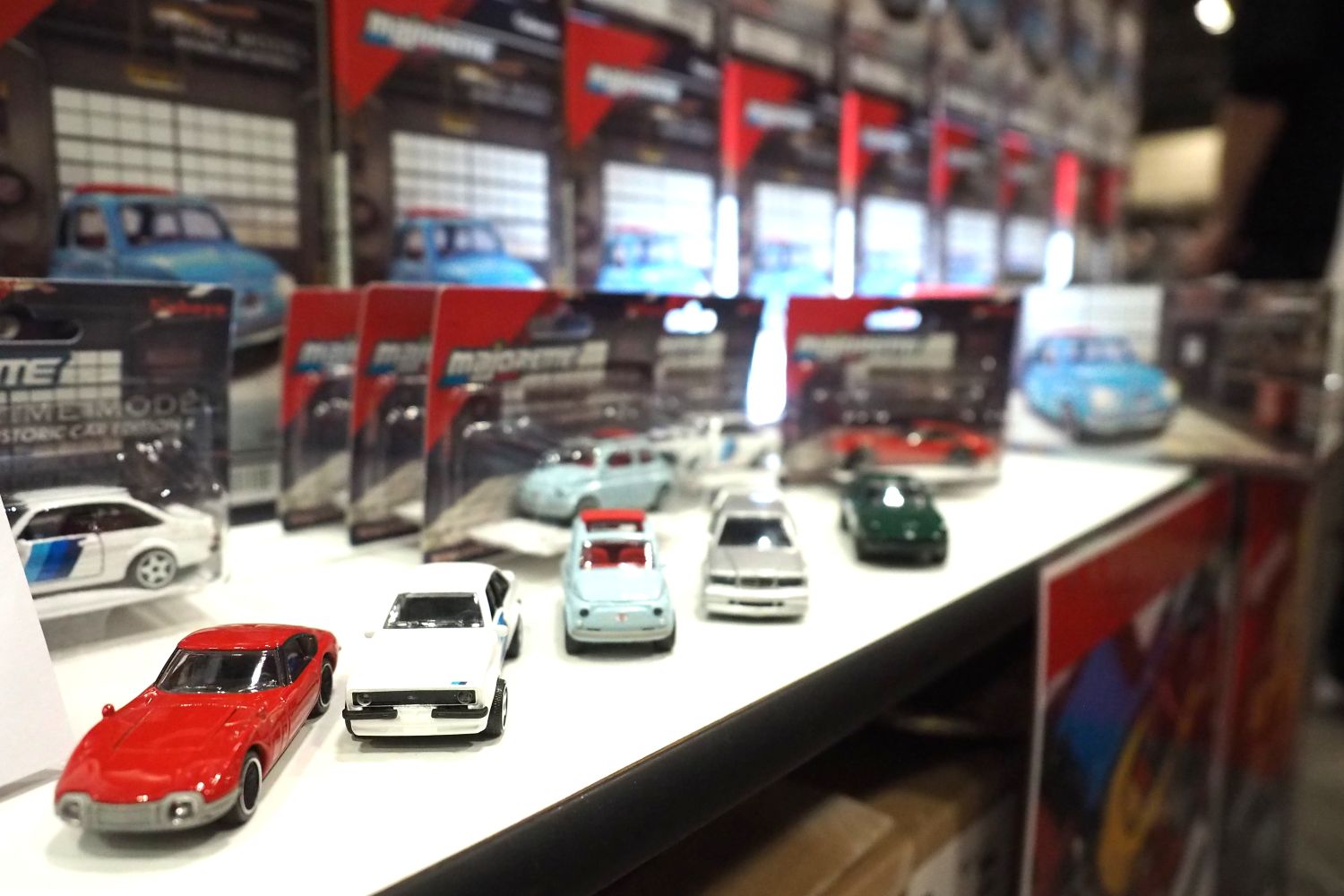 ミニカーの展示の様子