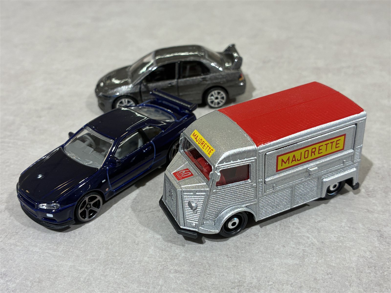 当日プレゼントするミニカー3車種