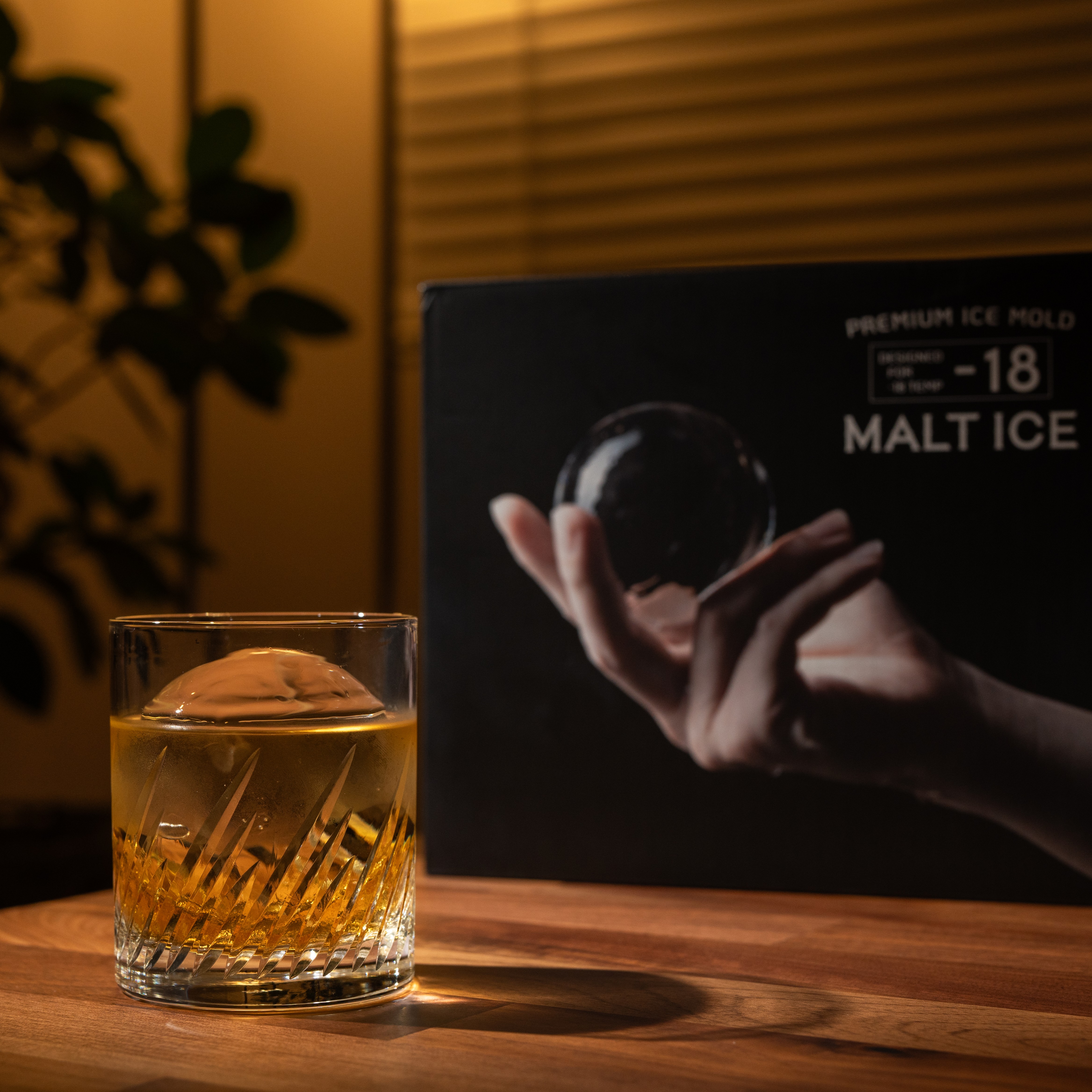 【新品未開封】MALT ICE モルトアイス　丸型 Amazon | MALTICE プレミアム 家庭用製氷器 透明氷 製氷皿 【ハイ