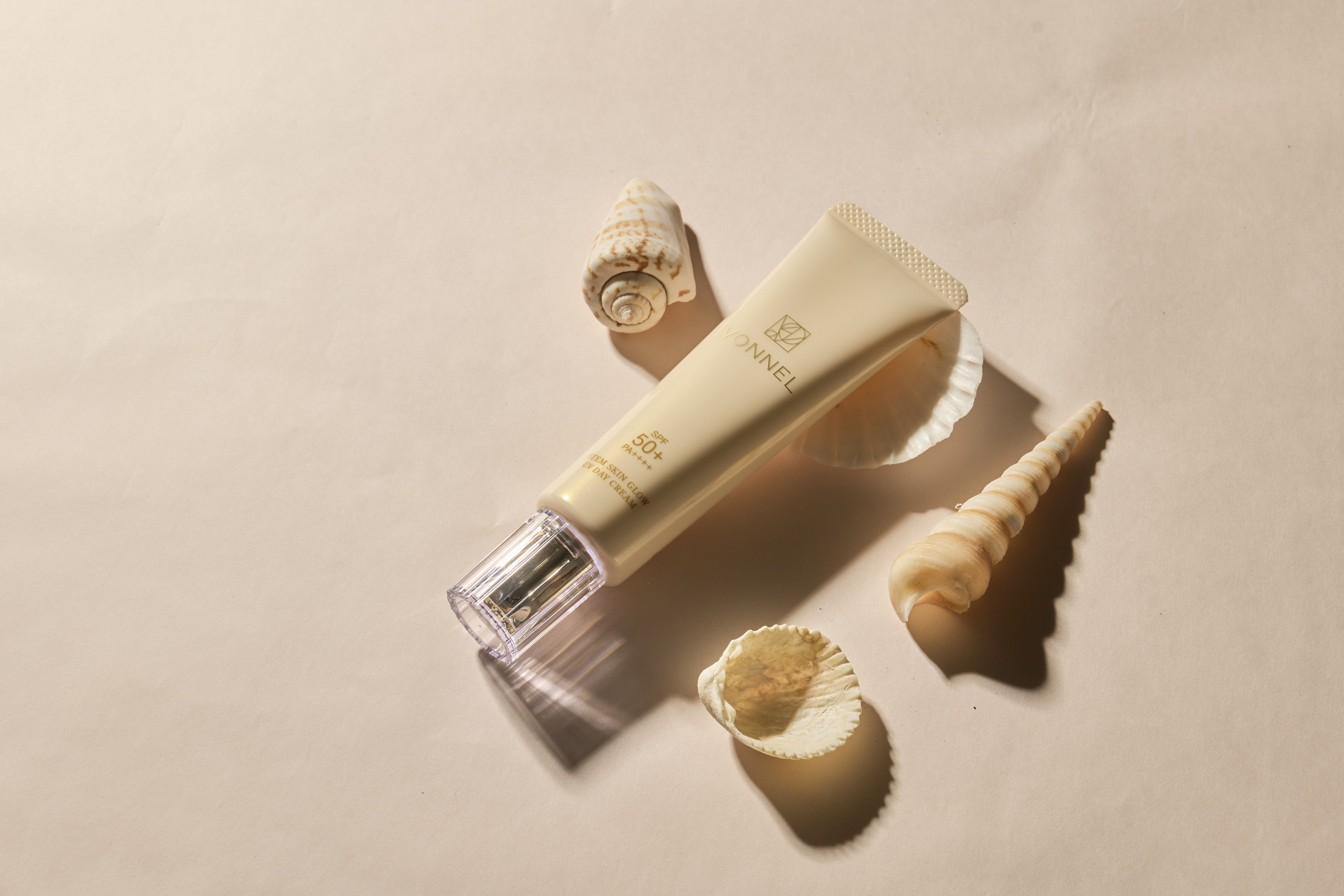 VONNEL UVデイケアクリーム