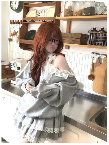 ワンショルダーフリルスエット