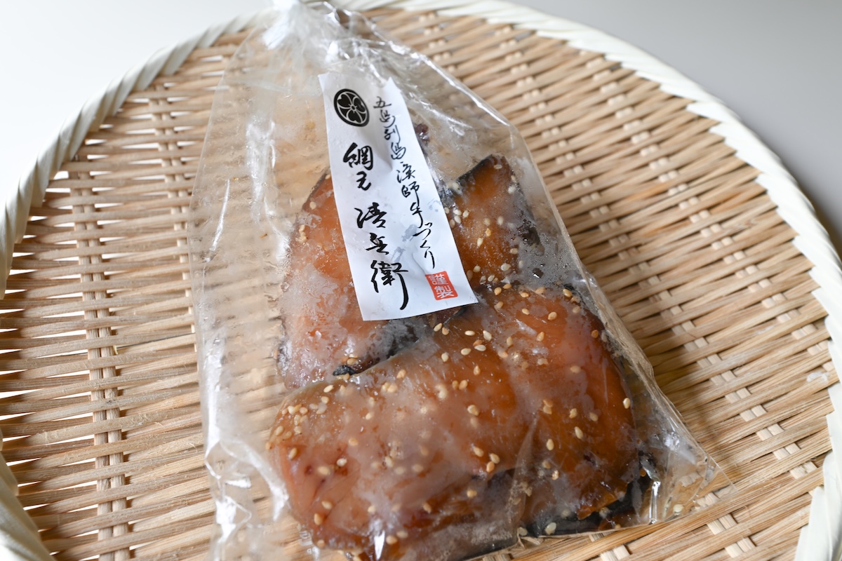 【月替わりおまかせ】旬の魚と野菜・フルーツの詰め合わせ OSAKANA BOX｜Mサイズ