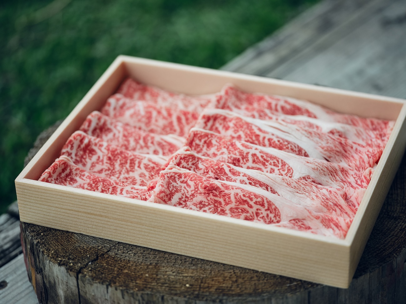 【月替わりおまかせ】お肉と旬野菜・フルーツの詰め合わせ ONIKU BOX｜Lサイズ