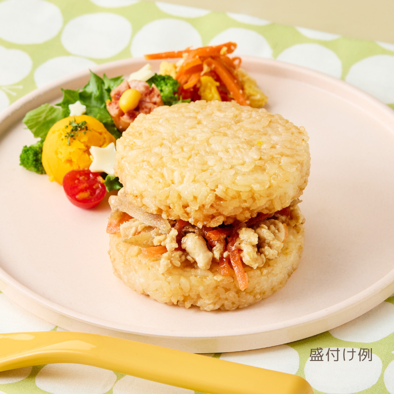 鶏肉きんぴらライスバーガー