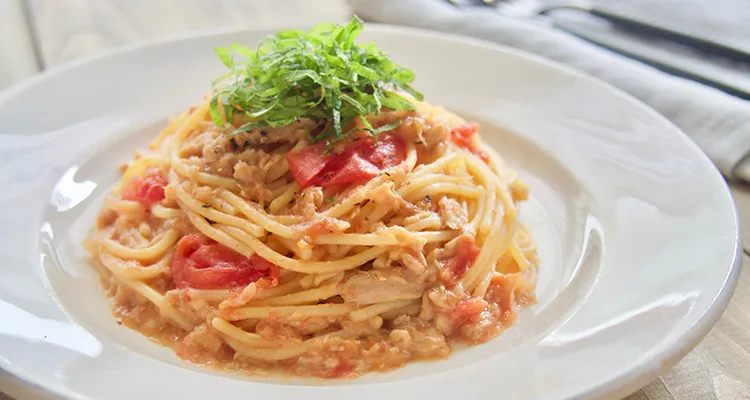 トマトとツナのパスタ