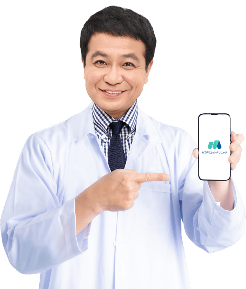 スマートフォンを持つ中山ヒデ