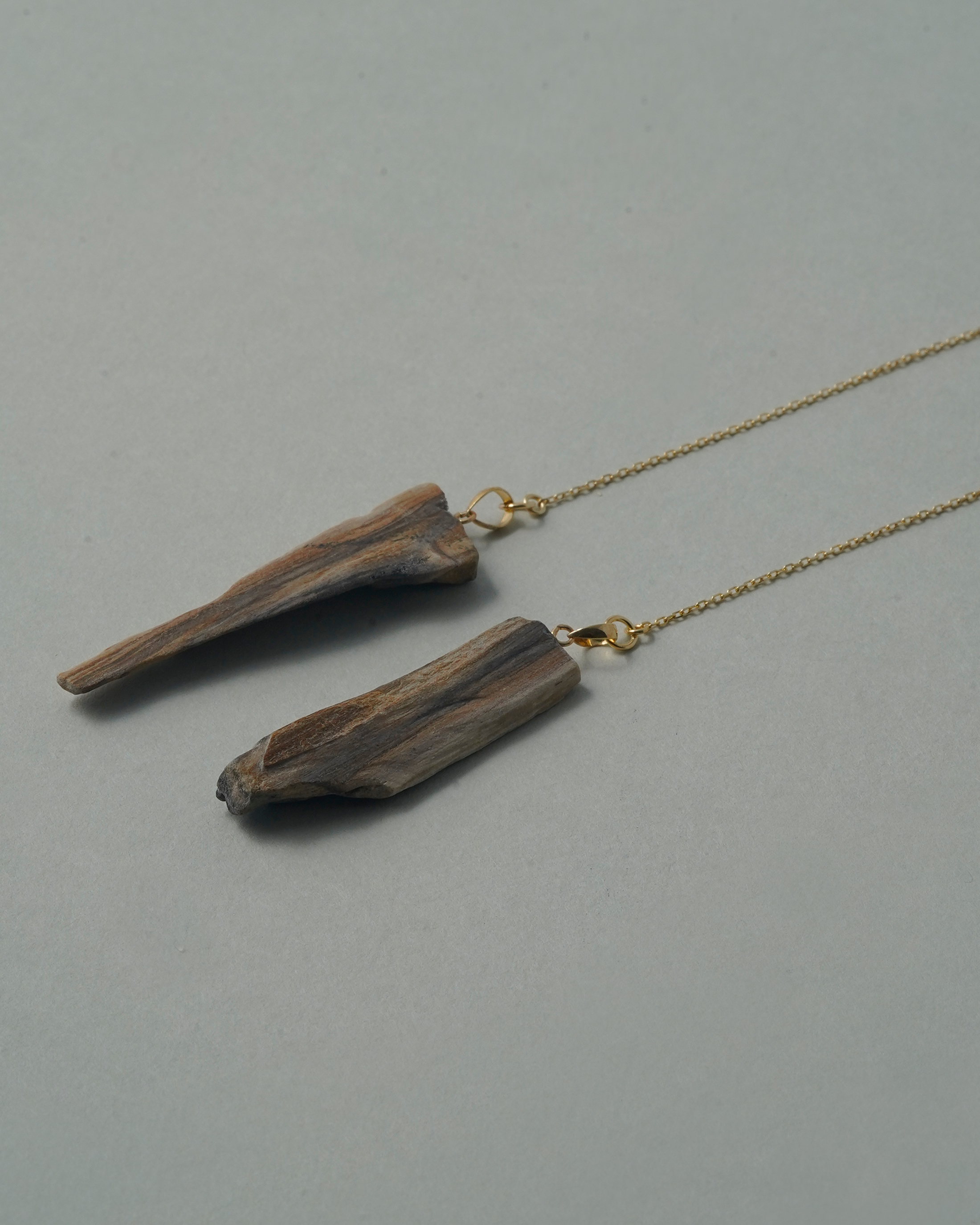 珪化木 ピアス K10 No.002