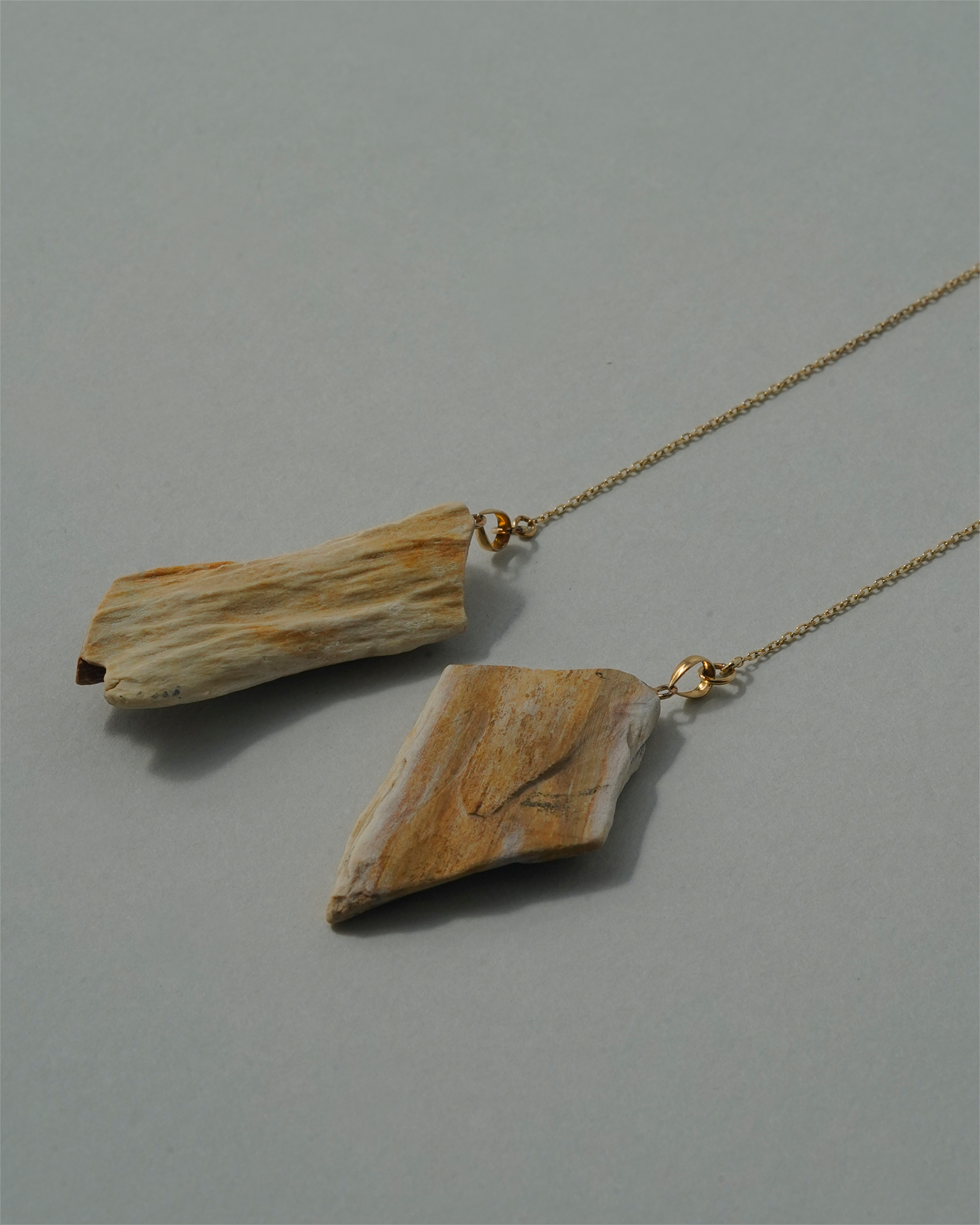 珪化木 ピアス K10 No.001