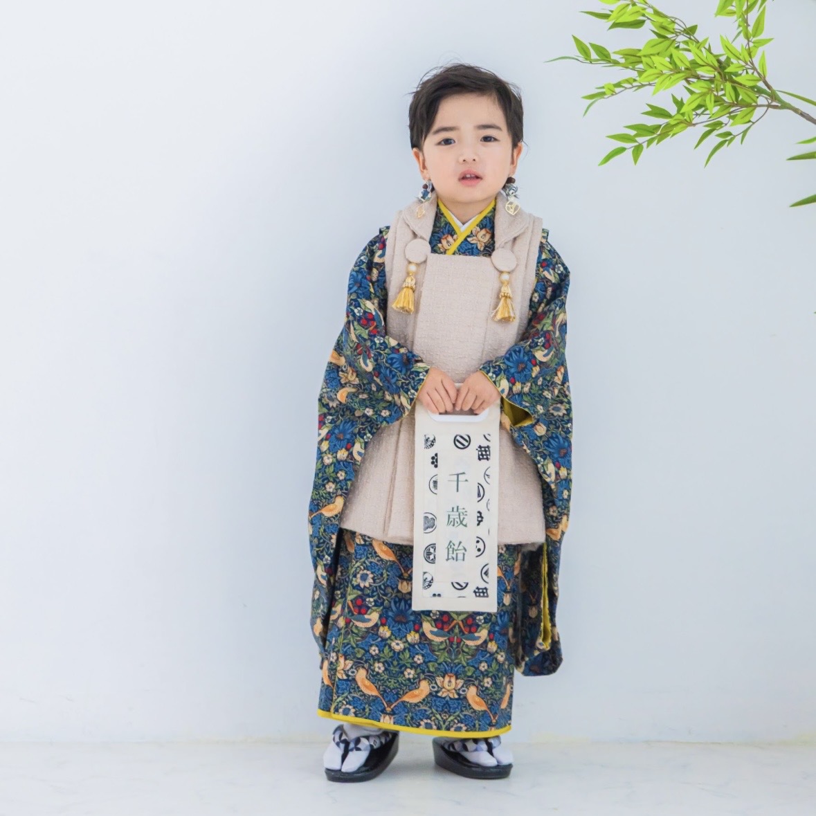 ３歳被布着物セット／いちご泥棒_NAVY【ごきげん着物】 サイズ: 90