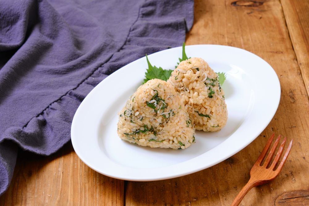 じゃこと大葉の玄米おにぎり