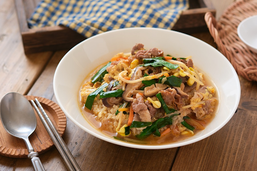 牛こま肉と大豆もやしのカルビクッパ風【4STEP】