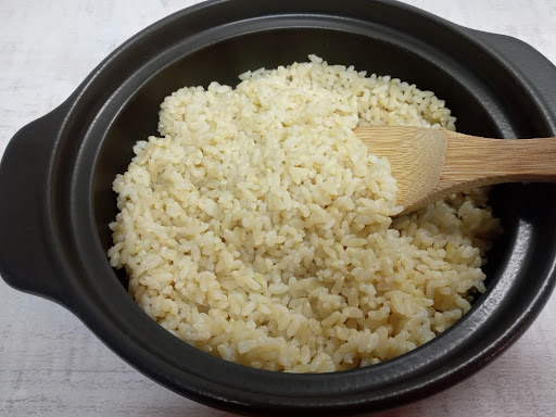 玄米をパサパサにしないための炊き方【4STEP】