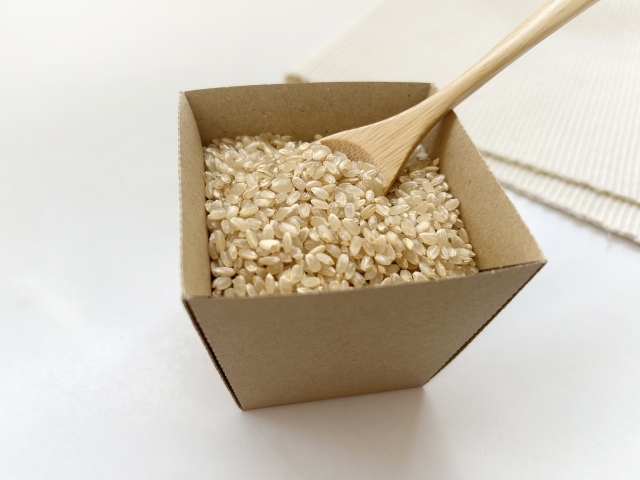 玄米は健康維持に影響はある？栄養素・白米との違いや食べ方の3つのポイントを解説