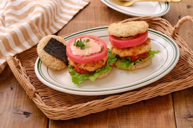プリっと美活バーガー ～海老カツ玄米バーガー～