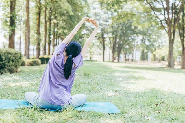 昼食後の眠気の原因と対策