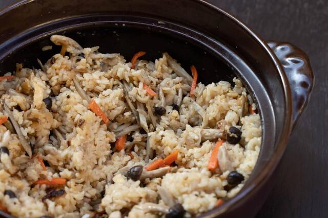 玄米炊き込みご飯イメージ