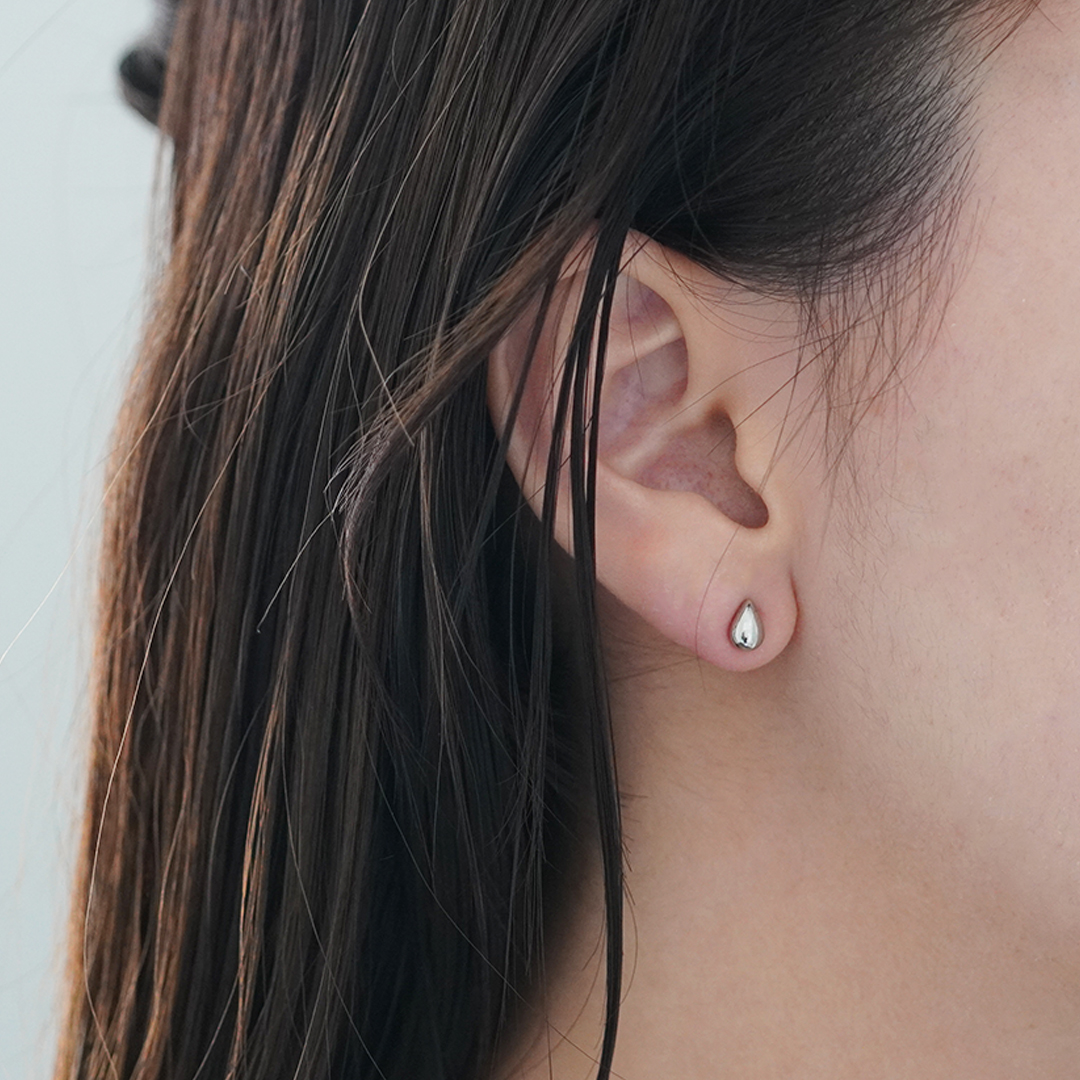 Pt ドロップモチーフ ピアス  P-14