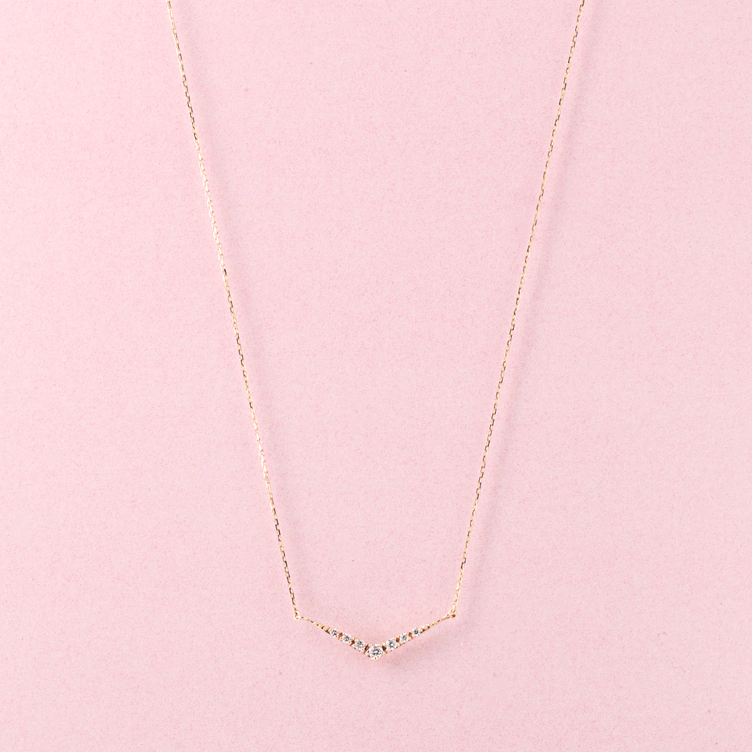 K10 YG Vモチーフ ダイヤ ネックレス N-59