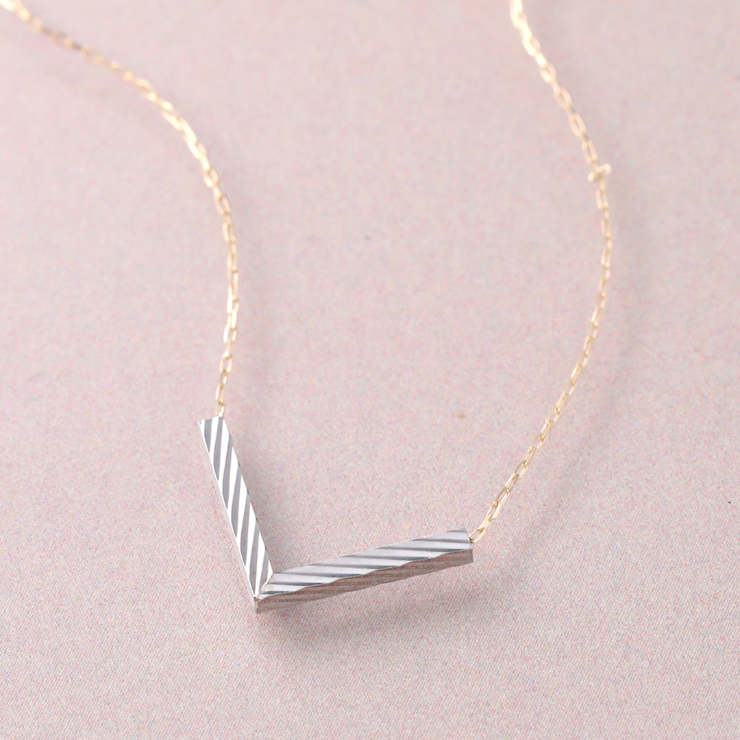 K18 YG PT900 Vライン ネックレス N-76