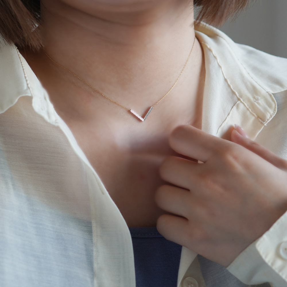 K18 YG PT900 Vライン ネックレス N-76