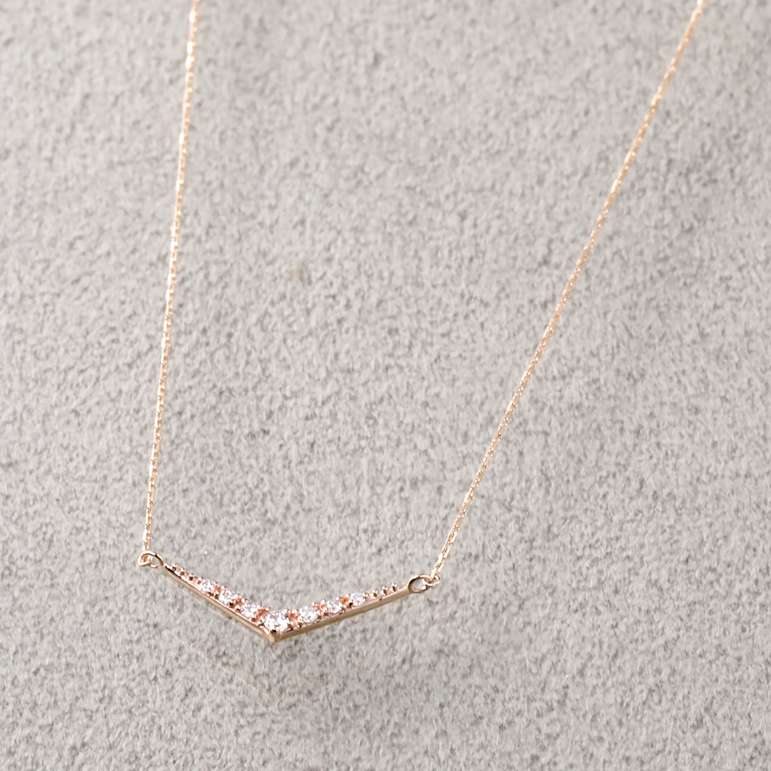 K10 YG Vモチーフ ダイヤ ネックレス N-59