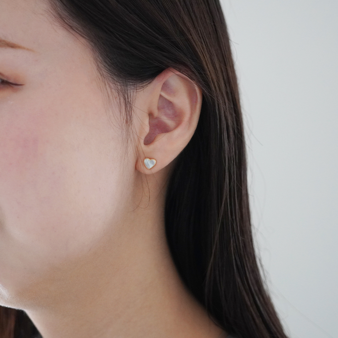 K10 YG ハートモチーフ シェル ピアス  P-75