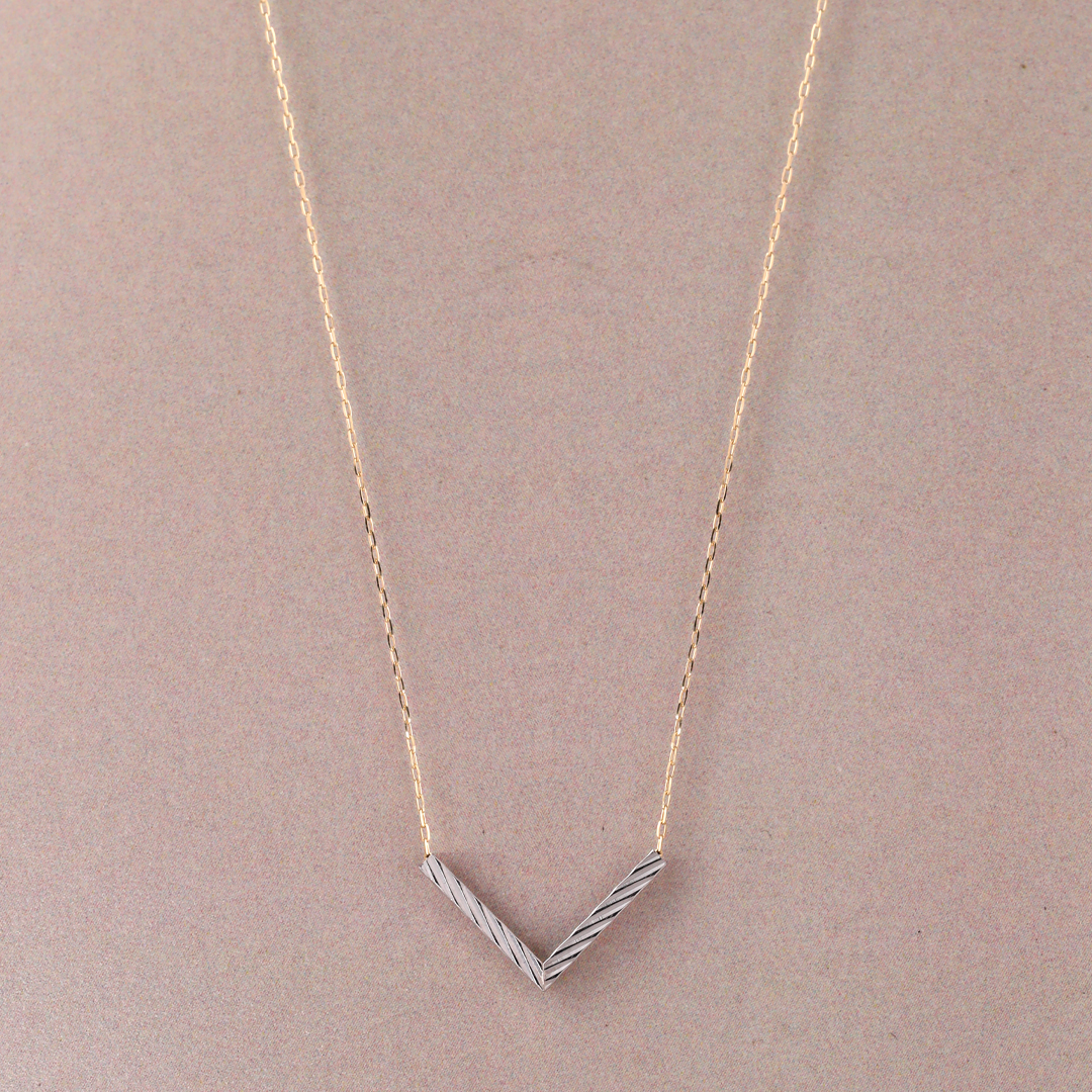 K18 YG PT900 Vライン ネックレス N-76