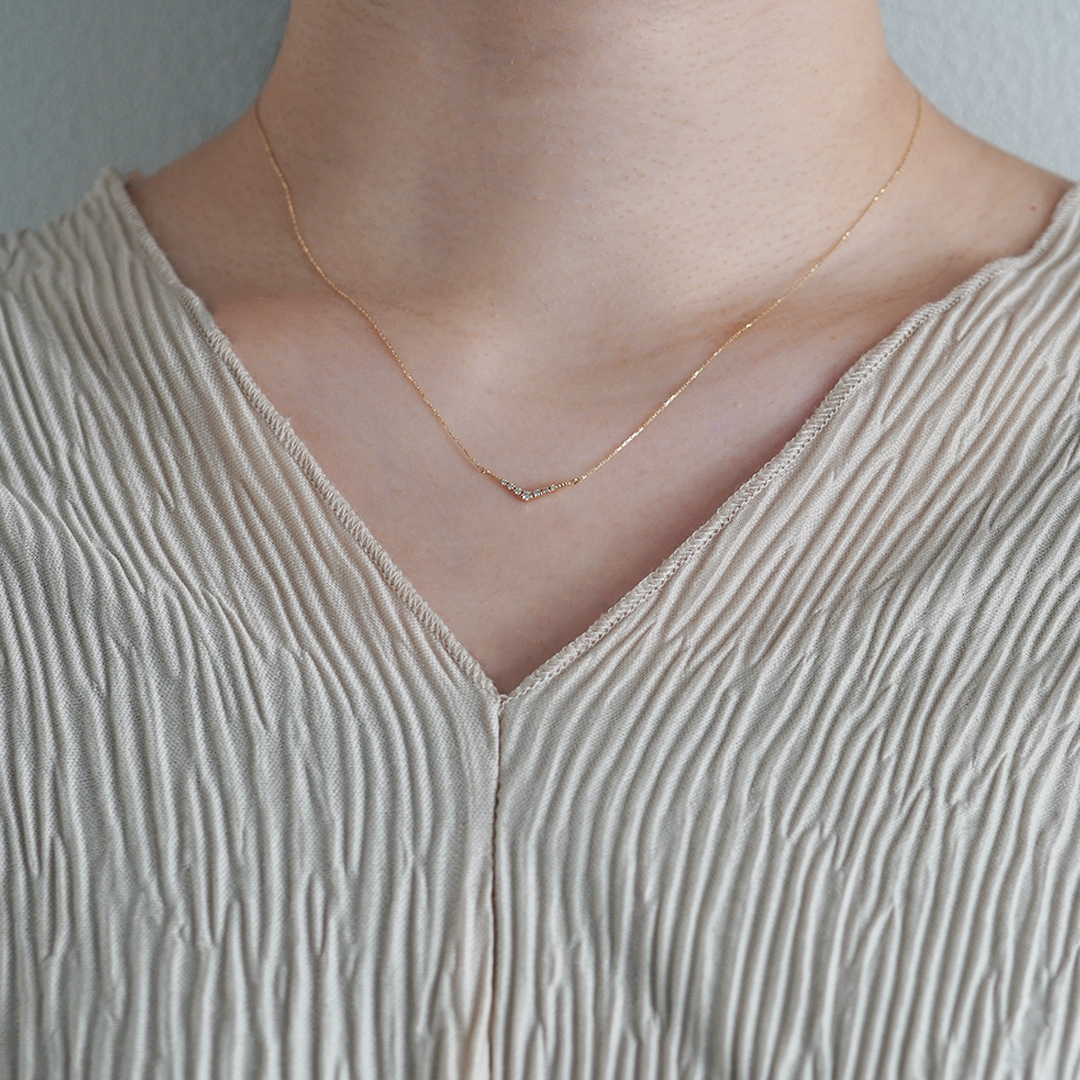 K10 YG Vモチーフ ダイヤ ネックレス N-59