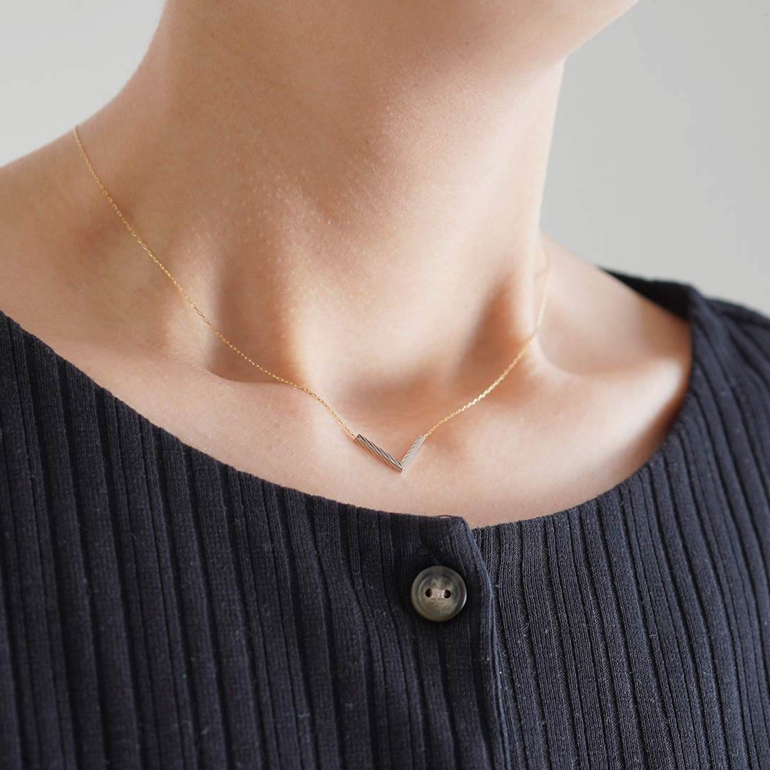 K18 YG PT900 Vライン ネックレス N-76