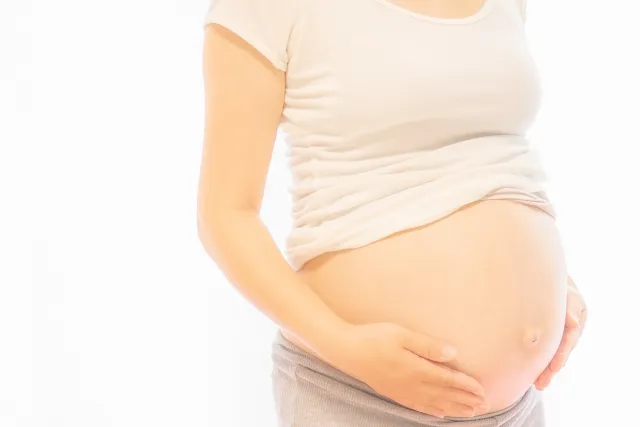 妊娠線ができやすい人の特徴とは？3つのケア方法と妊娠初期からできる予防法まで解説