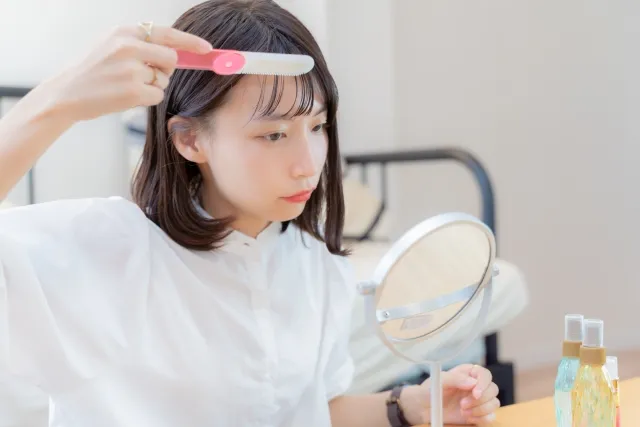 前髪のくせ毛やうねりがひどくなる5つの原因