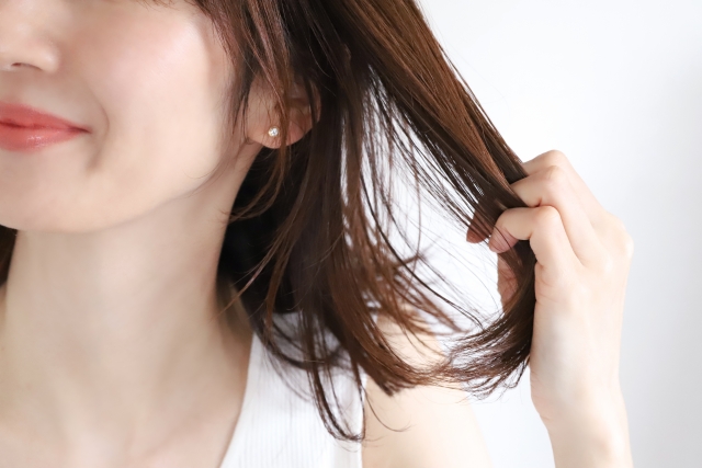 髪質改善トリートメントって実際どうなの？3つのデメリットや縮毛矯正との違いを解説