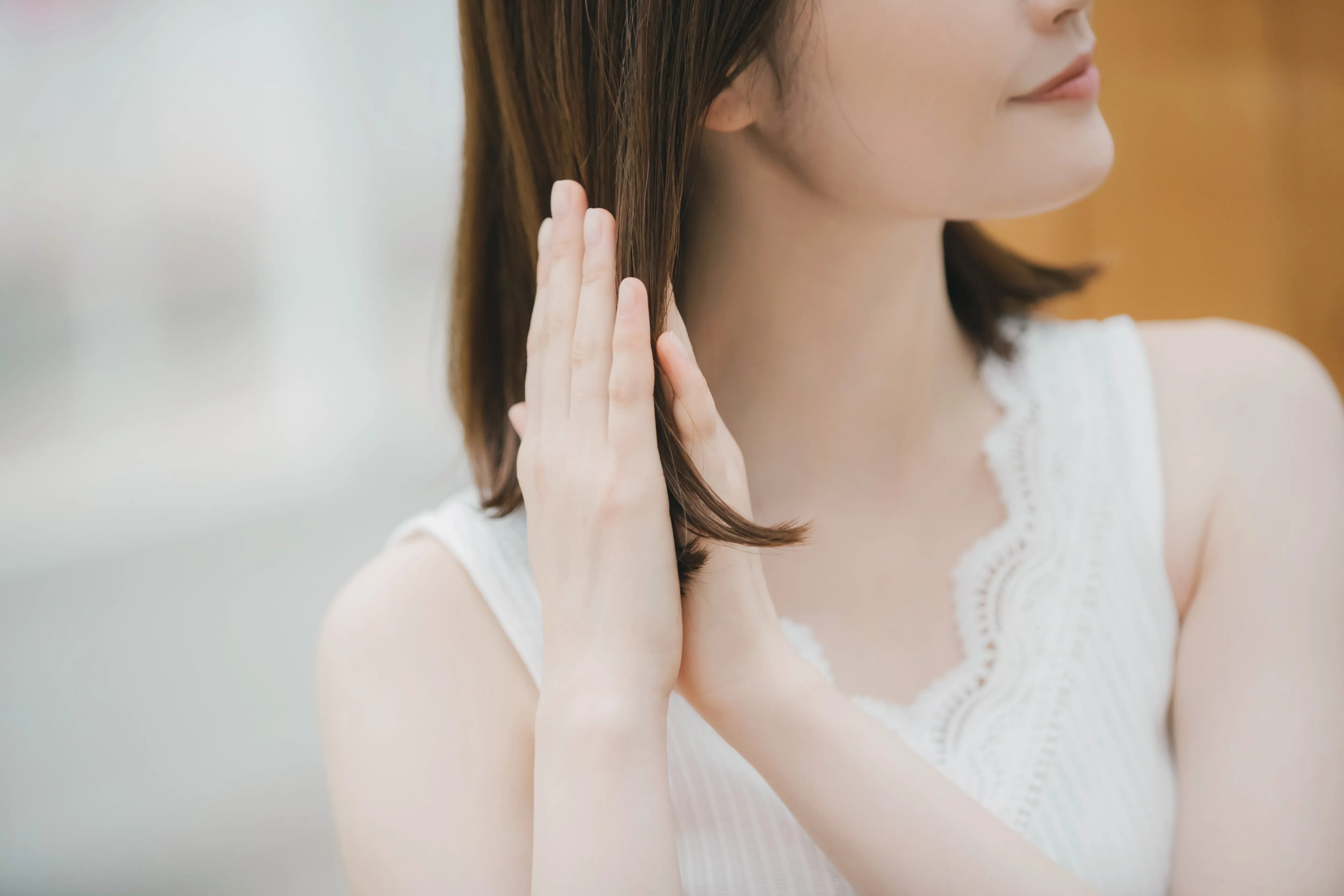 ヘアオイルの使い方を徹底解説！タイミング別の使用方法やNG行為も紹介