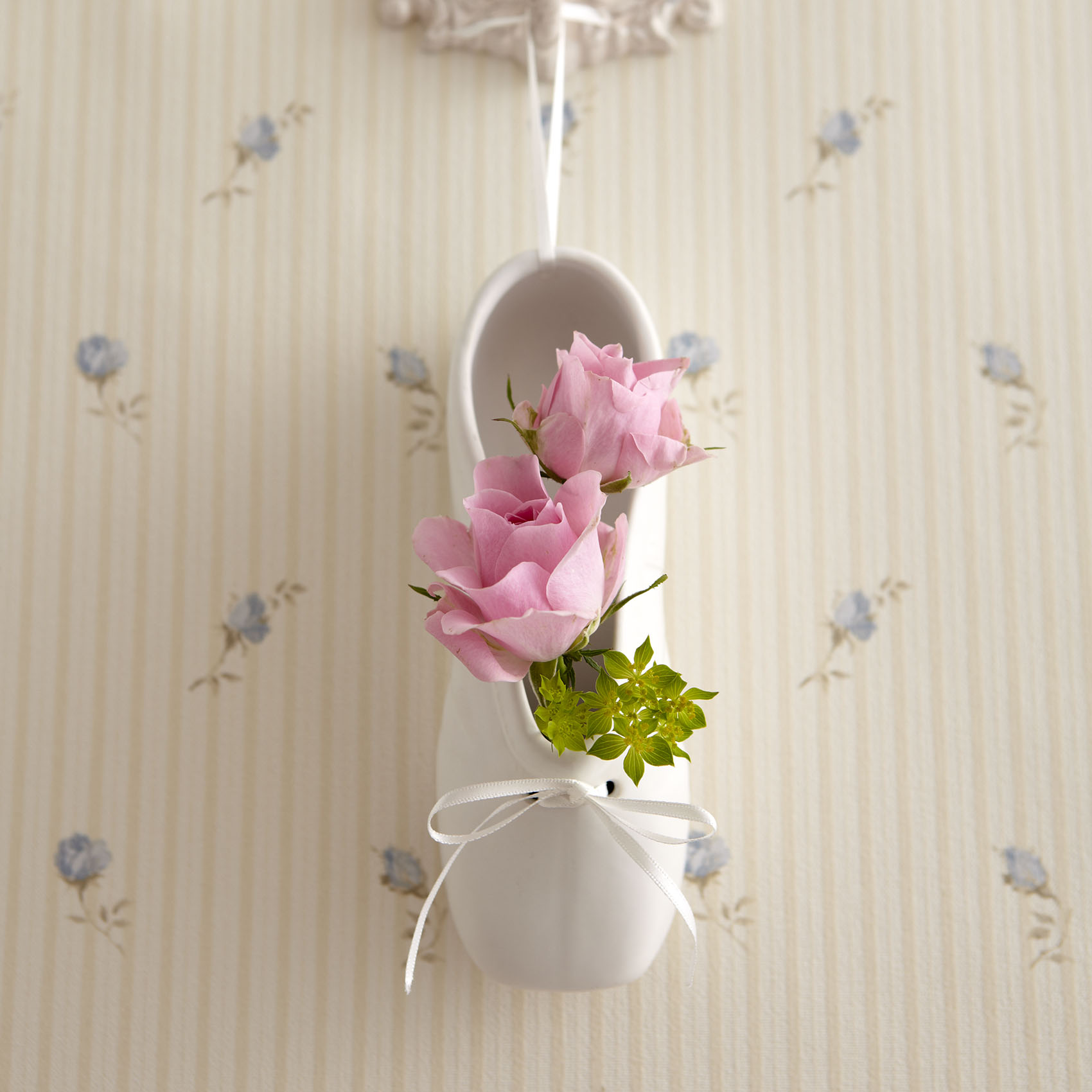 En pointe 形状展開: S  外寸：14L×5W×4.5H, カラー展開: MATT WHITE