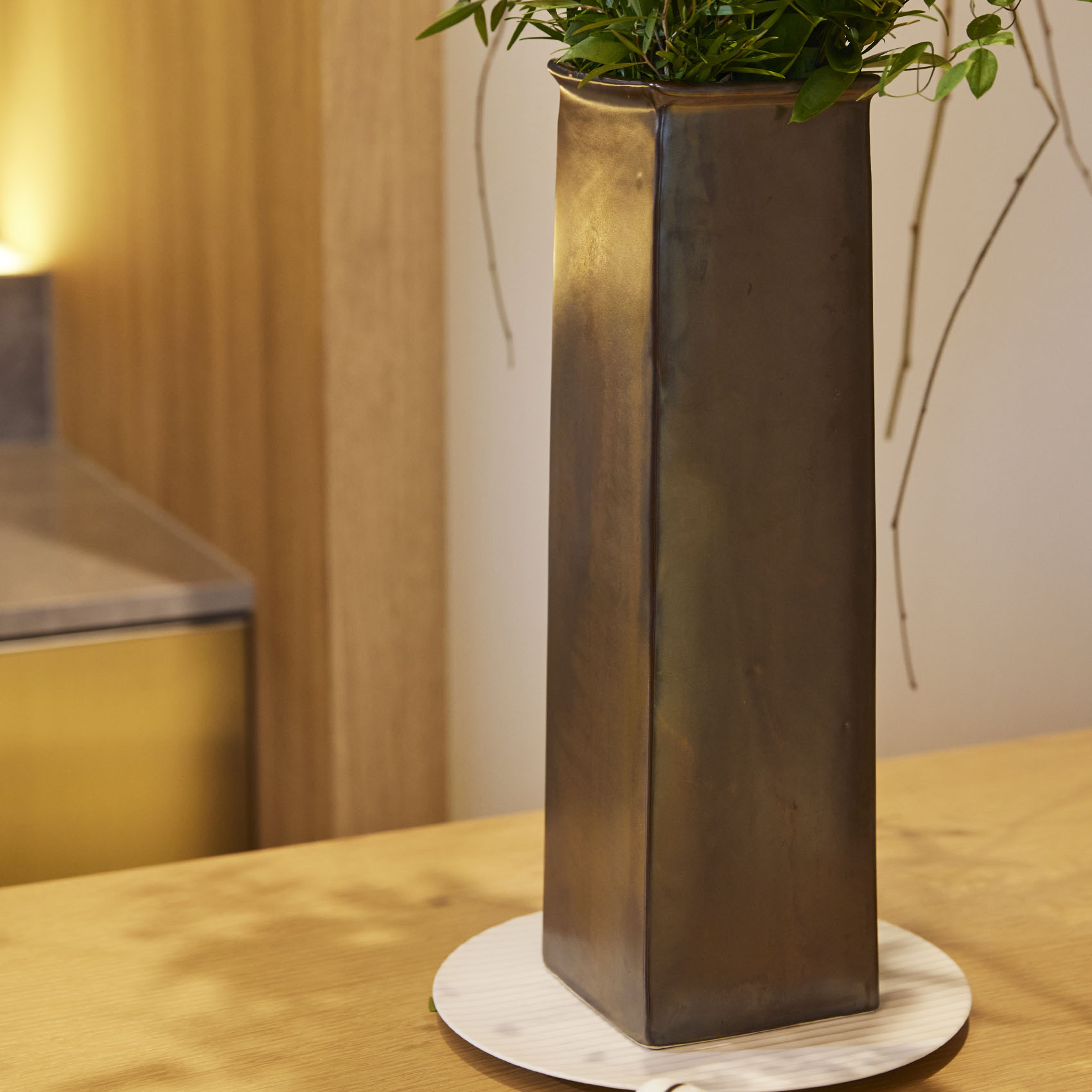 sobre 形状展開: S  外寸：9.5L×9.5W×31H, カラー展開: NATURAL BROWN