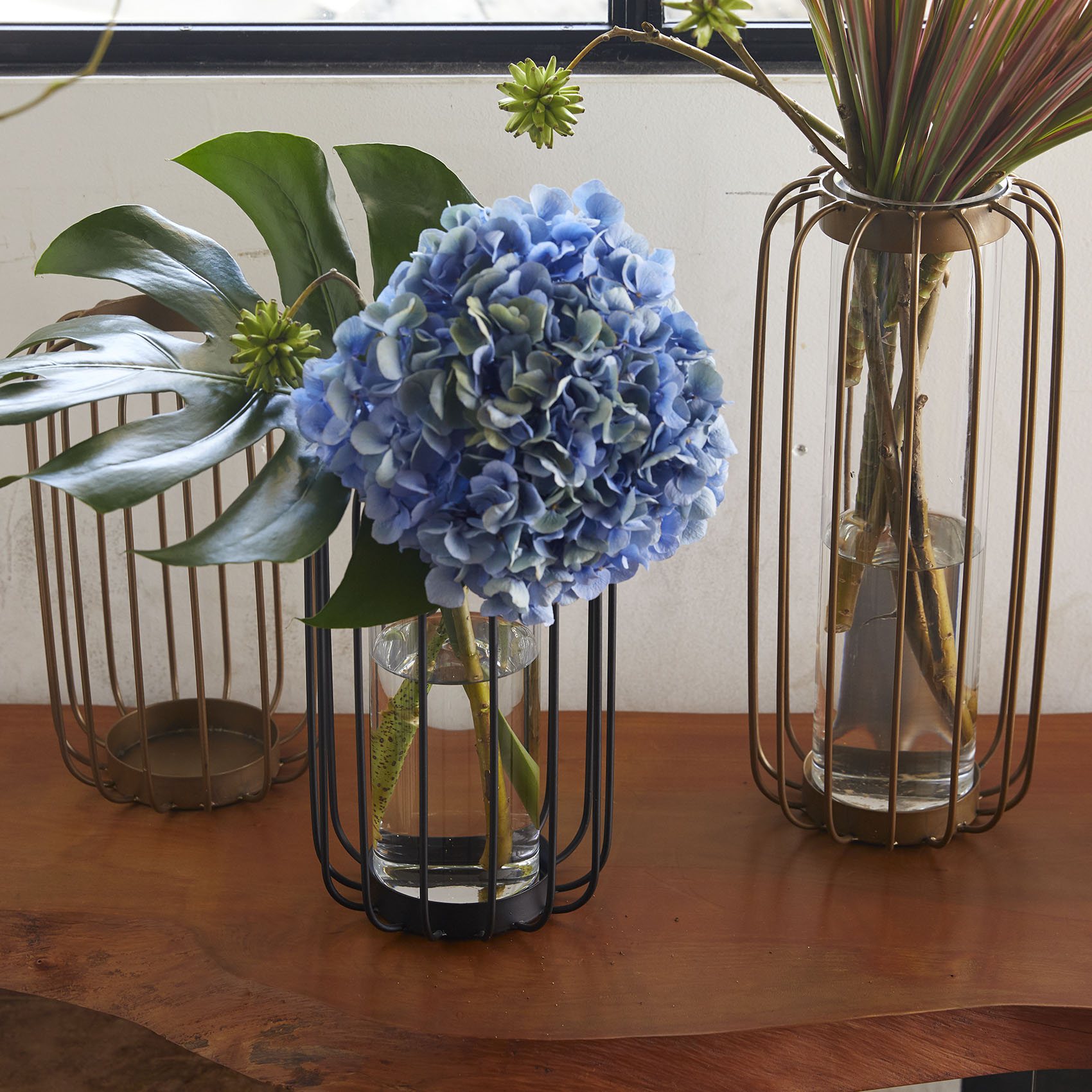 Louver 形状展開: S  外寸：18φ×31H, カラー展開: BLACK