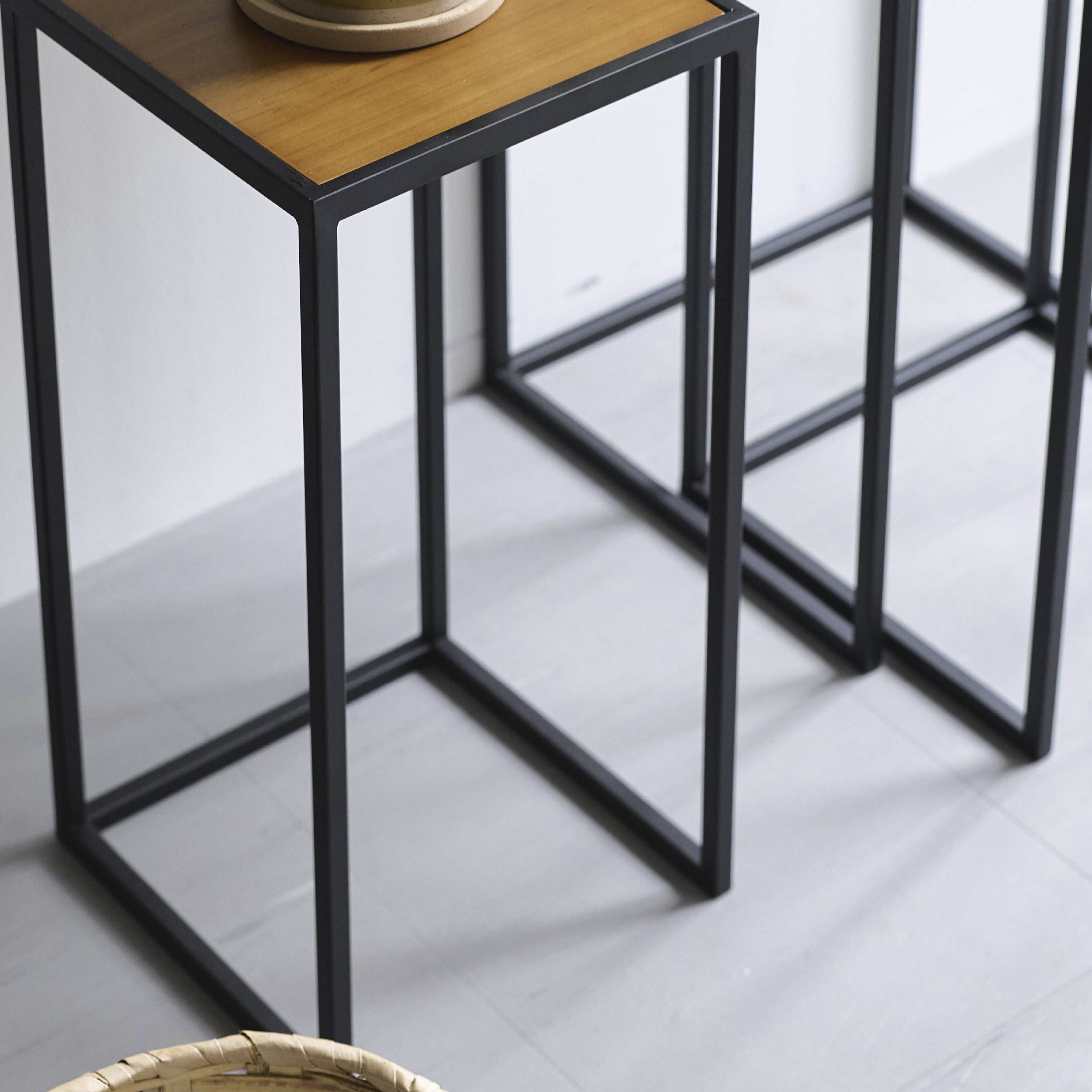 IRON STAND Terno