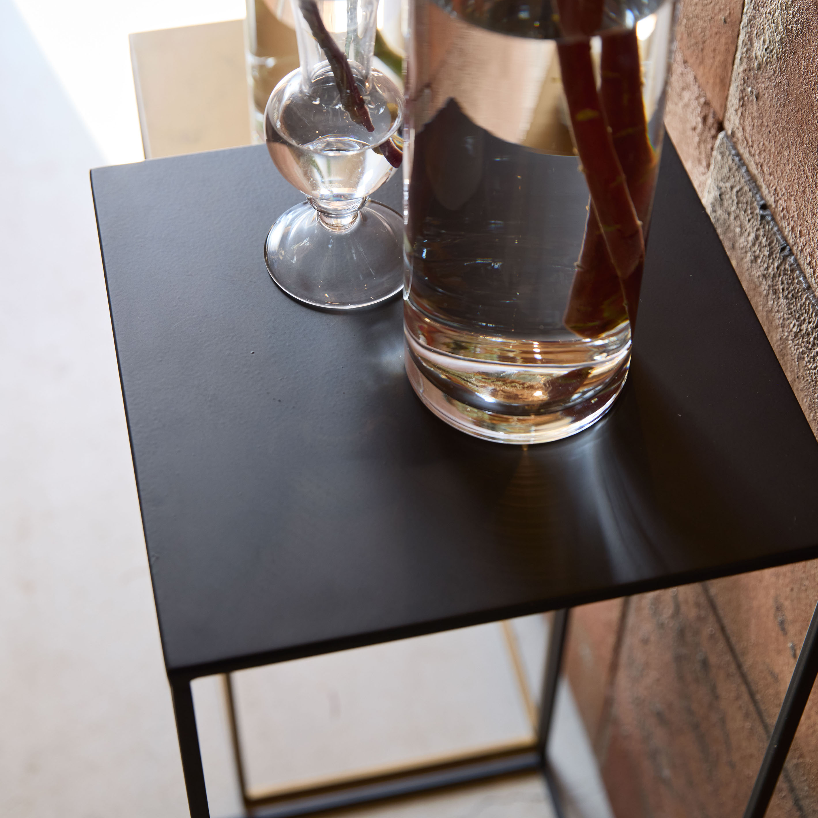 Display Stand カラー展開: BLACK