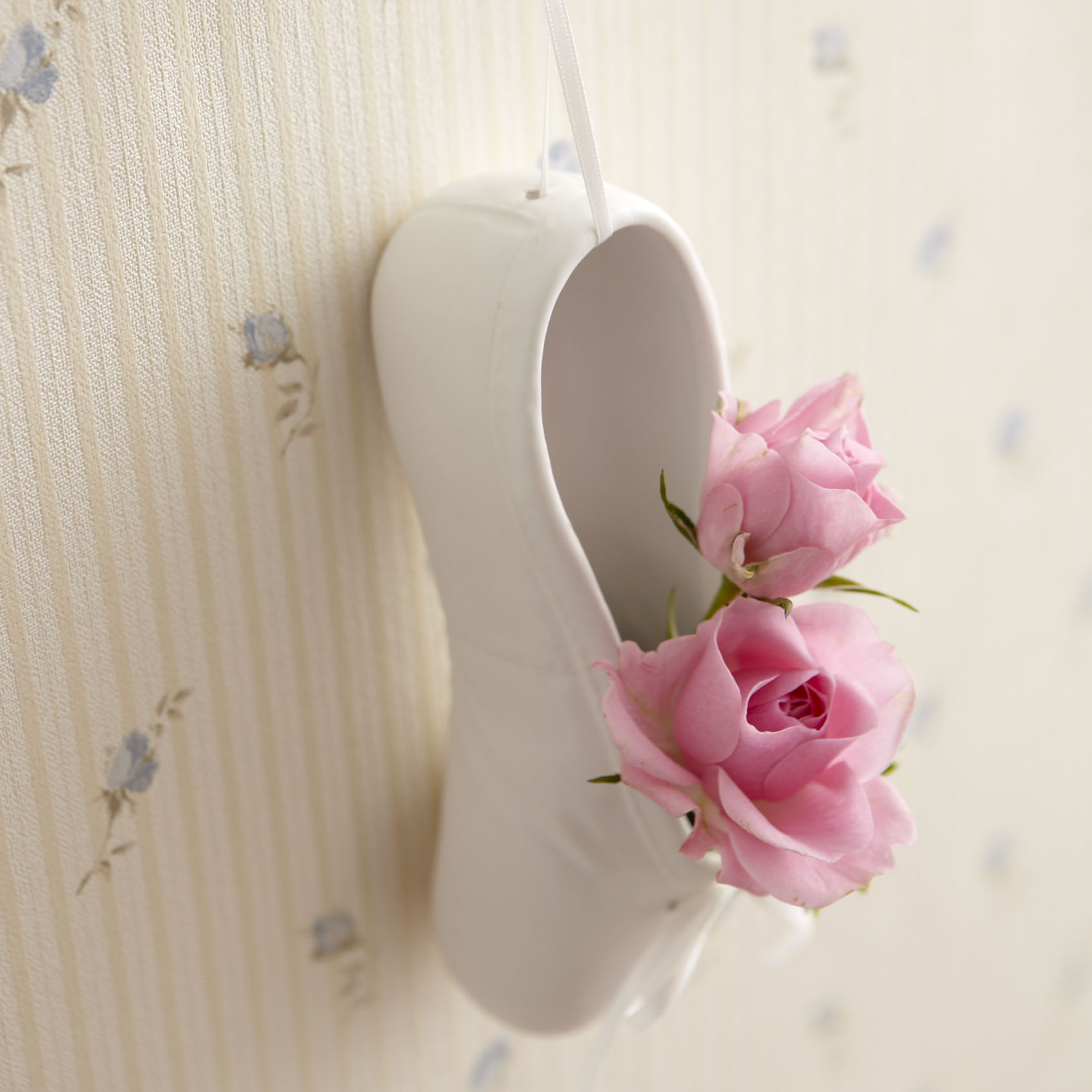 En pointe 形状展開: S  外寸：14L×5W×4.5H, カラー展開: MATT WHITE