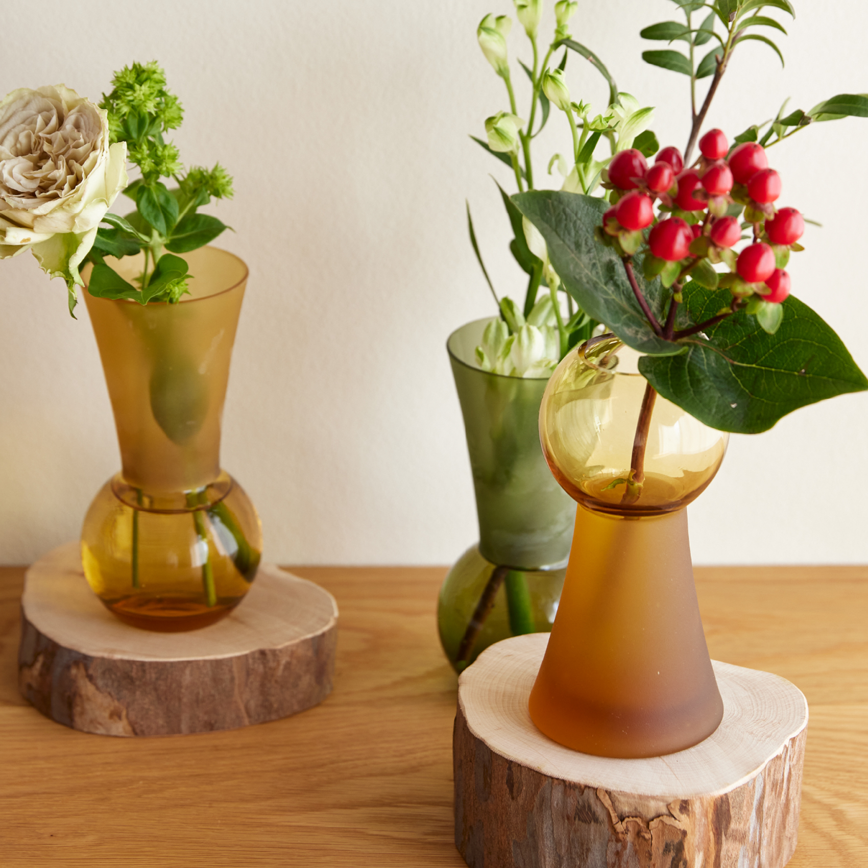 teruteru 形状展開: S  外寸：7φ×14H, カラー展開: AMBER