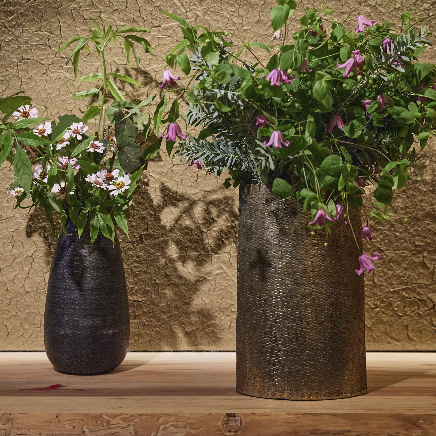 Aluminum tricot 形状展開: 外寸：17φ×32H, カラー展開: BLACK