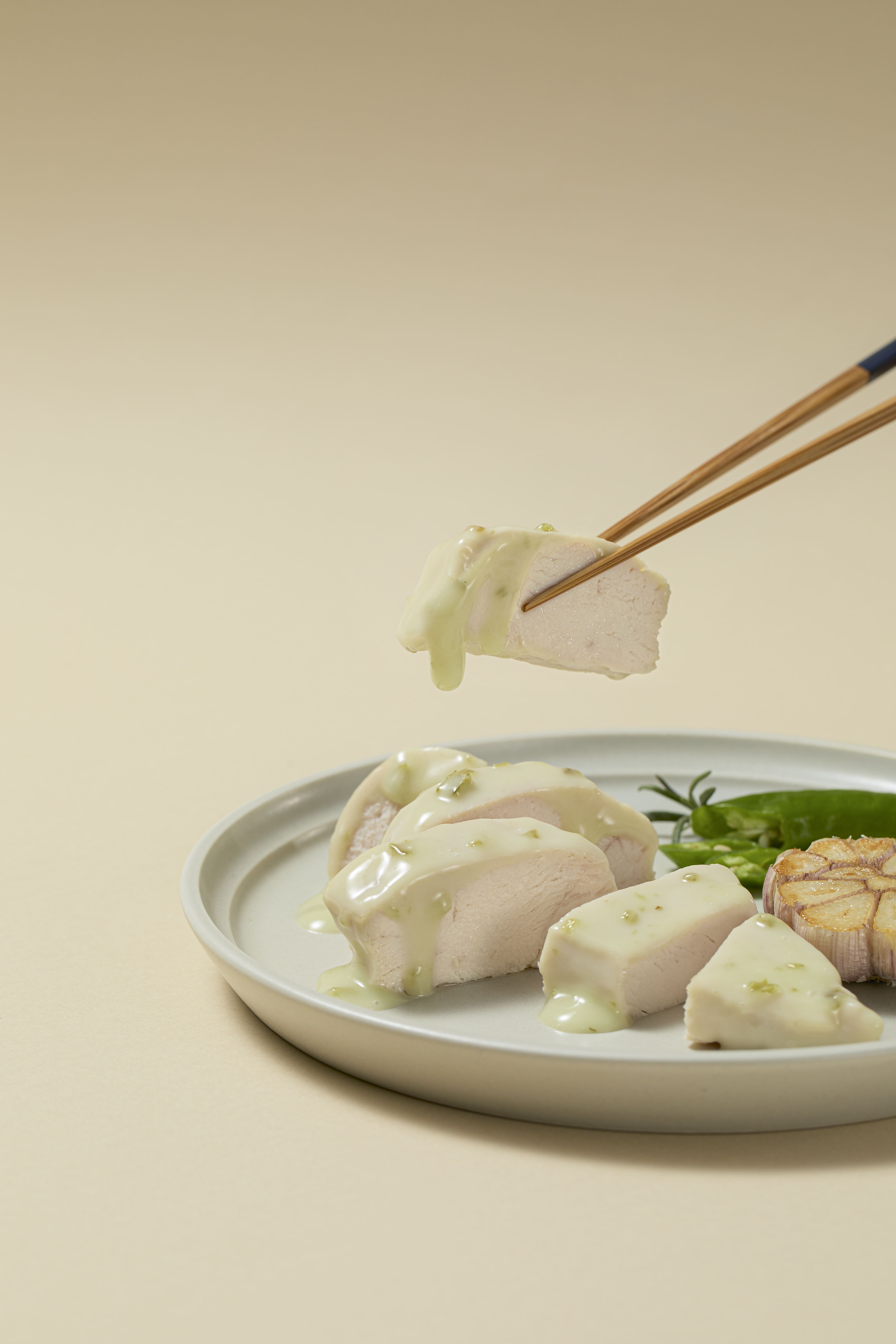 温めて食べる韓国風よだれ鶏　青唐辛子マヨ