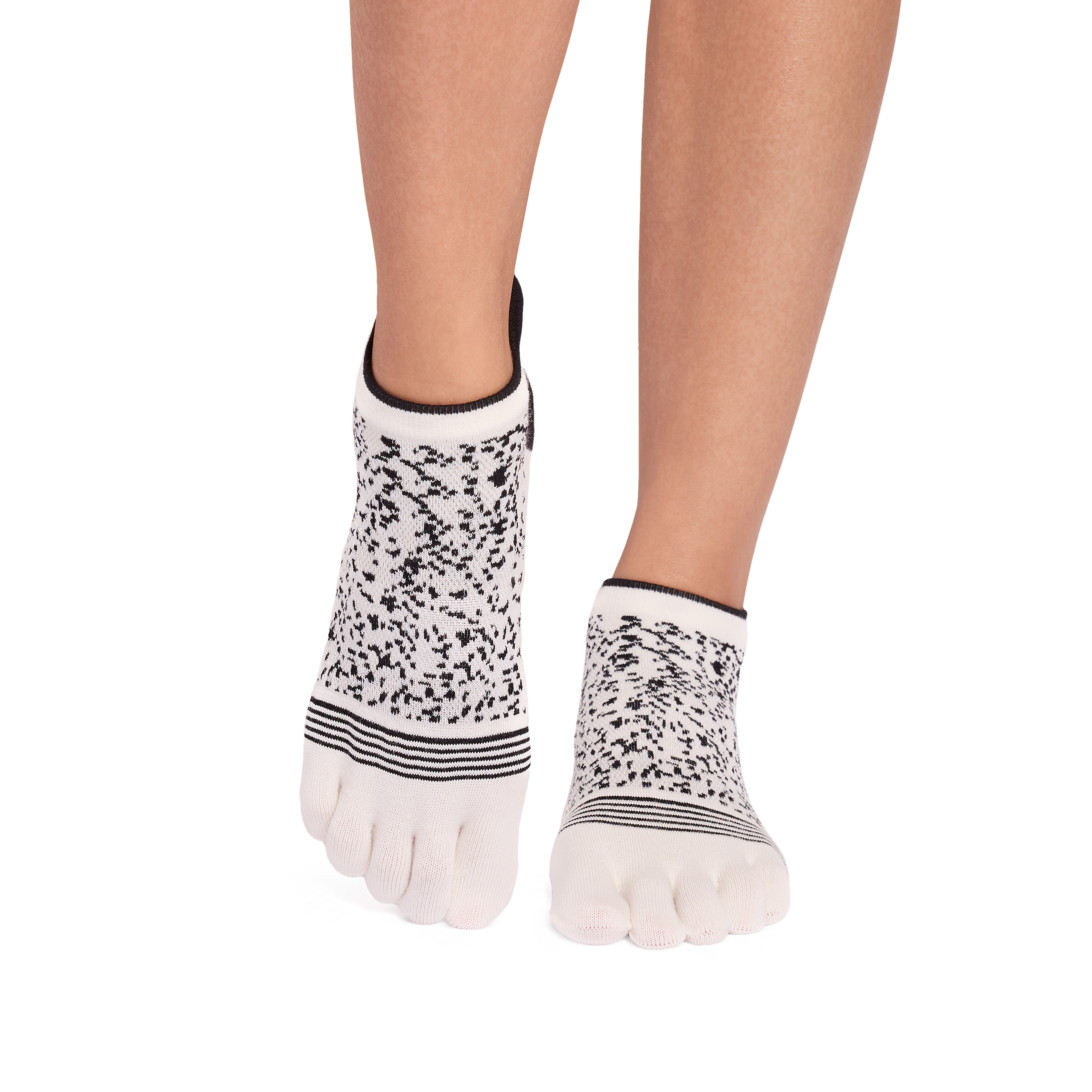 【Toesox_季節限定】Grip Full Toe Low Rise Tec カラー: Bone, サイズ: S