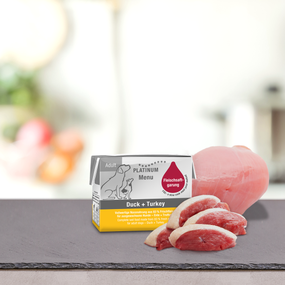 ウェットフード成犬（アダルト） ダック＋ターキー 【夏バテ防止キャンペーン Buy1, Get 1 Free】 重量: 90g x 12テトラ（税込4,710円）