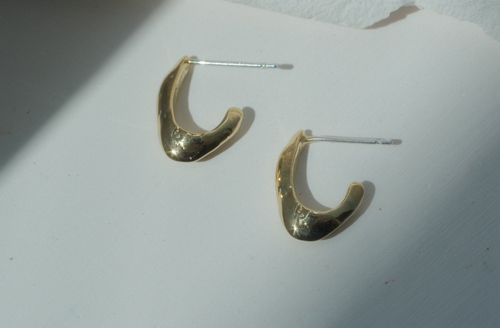 ラバ ピアス　