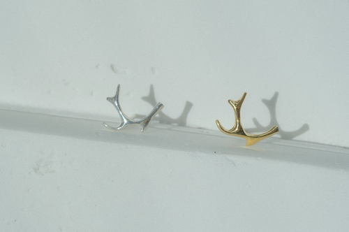 アントラー ピアス　