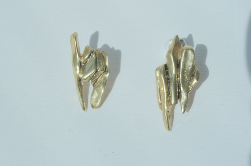 シャッタード テラ ピアス